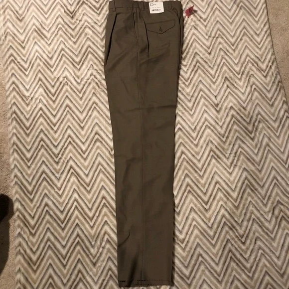 Mens pants - Brown/Tan - 32 in waist - unhemmed - Picture 2 of 3